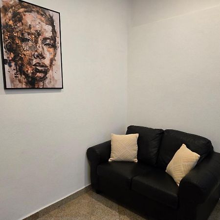 Newly Renovated 2 Rooms Apartment Downtown Nitra Exteriér fotografie