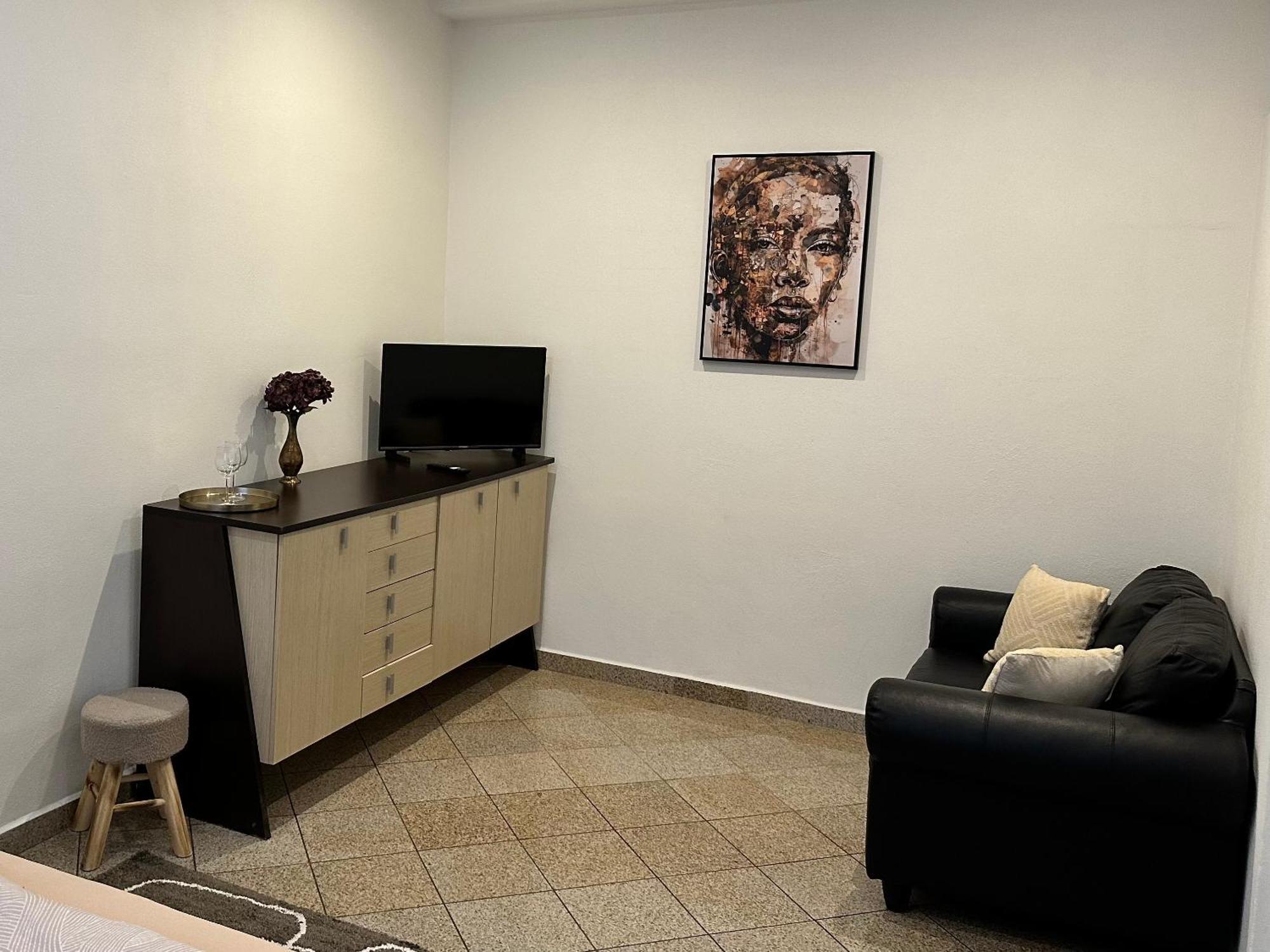 Newly Renovated 2 Rooms Apartment Downtown Nitra Exteriér fotografie